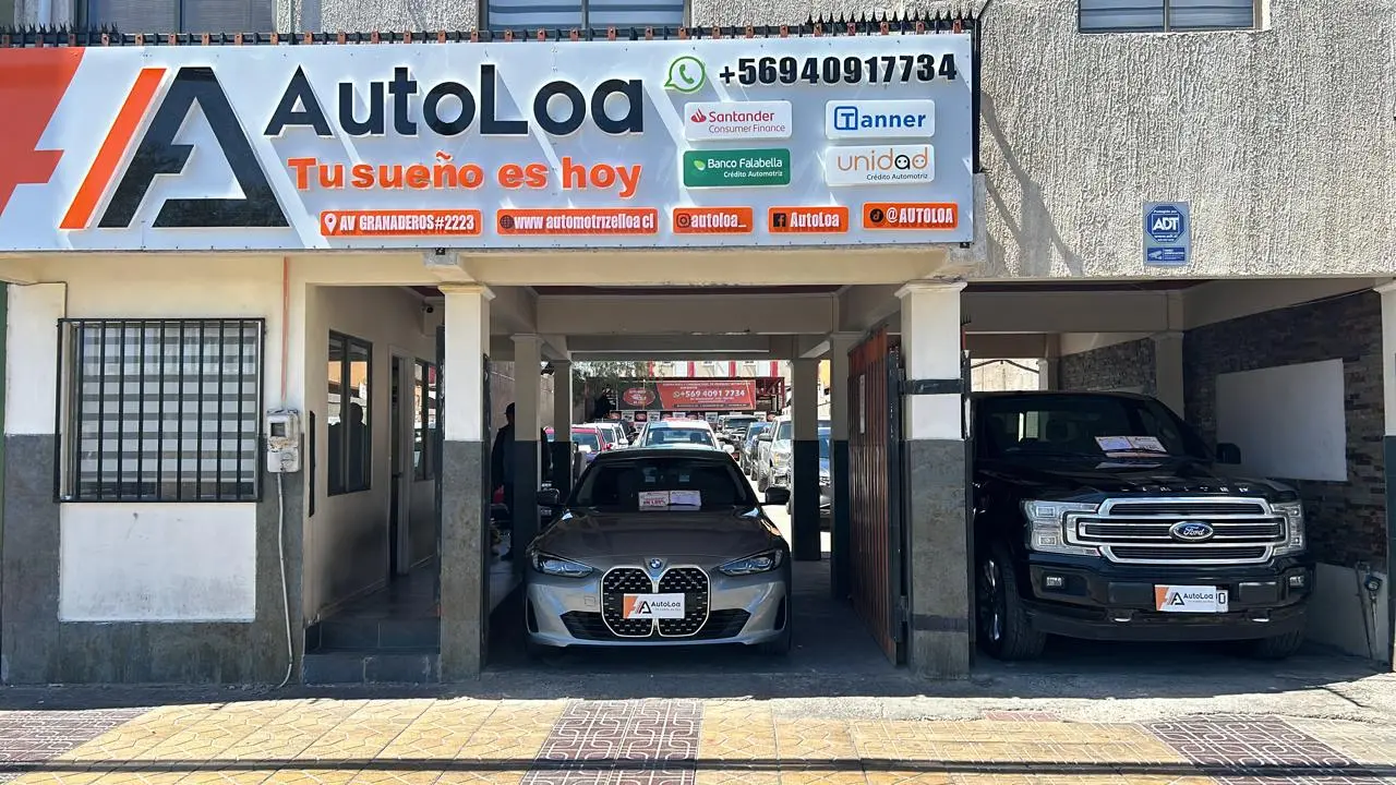 Imagen de un coche en exhibición